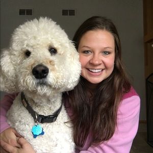 Meet your Posher, Carly